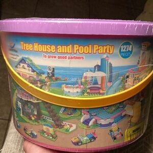 Colorful Tree House and Pool Party Set NEW 1274 pieces Wishalife Exercise Play